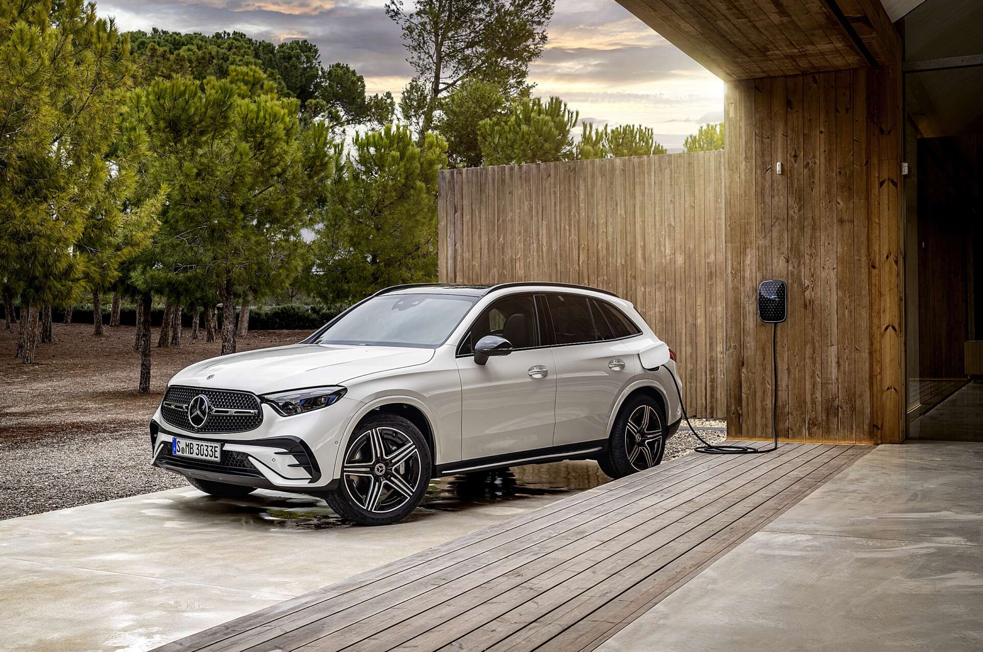 Nya Mercedes-Benz GLC visad